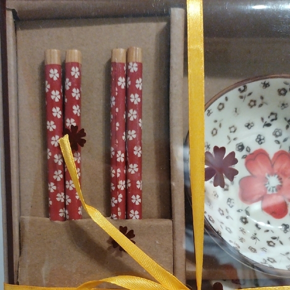 Japanese Style Chopsticks And Saucer Set - Picture 5 of 10